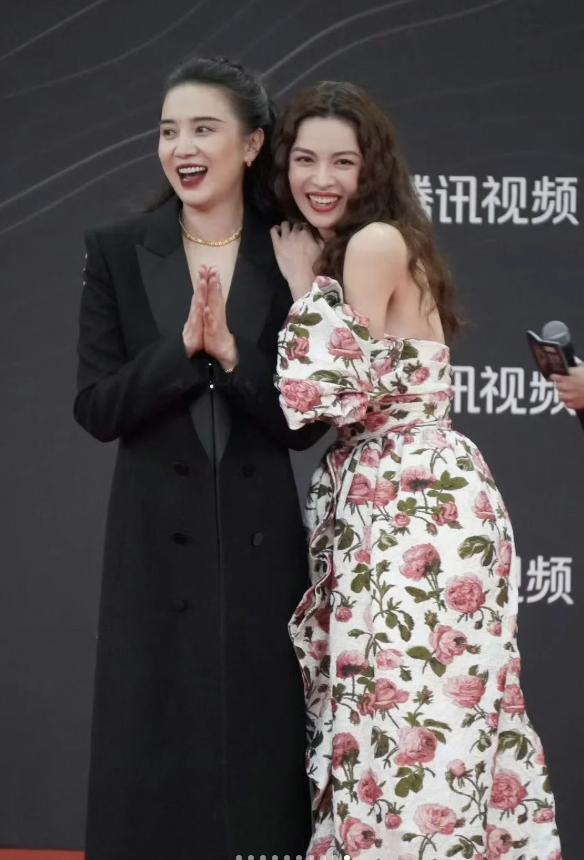 个风情万种却被29岁三线小花抢风头m6米乐澳门这一天内娱一线女星个