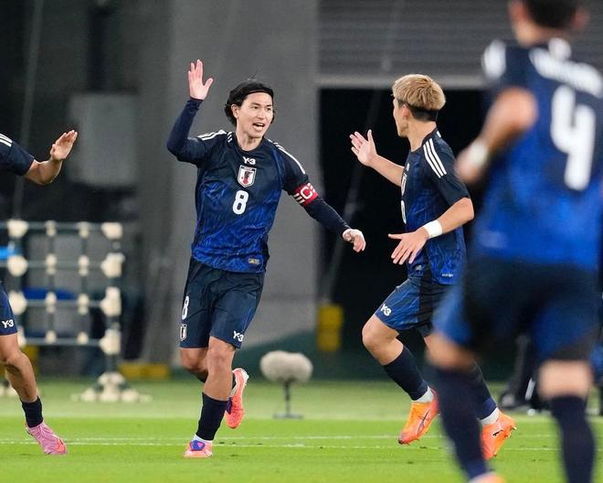逆转巴西终结36年不胜纪录！热闻让二追三！日本男足3-2(图6)